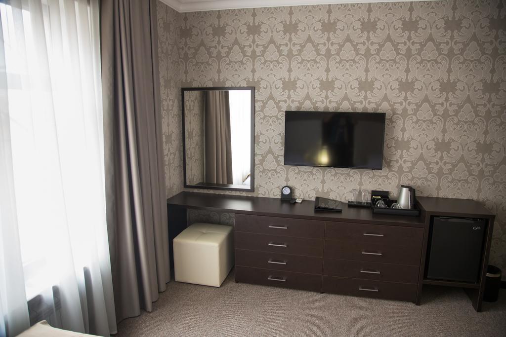 Premier Hotel Bishkek Room photo