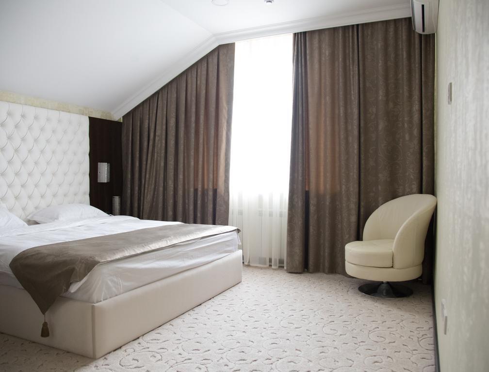 Premier Hotel Bishkek Room photo