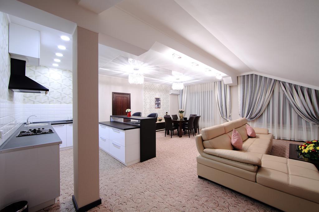 Premier Hotel Bishkek Exterior photo