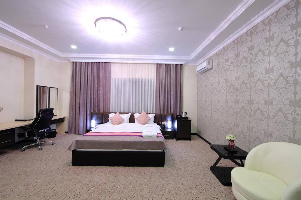 Premier Hotel Bishkek Exterior photo